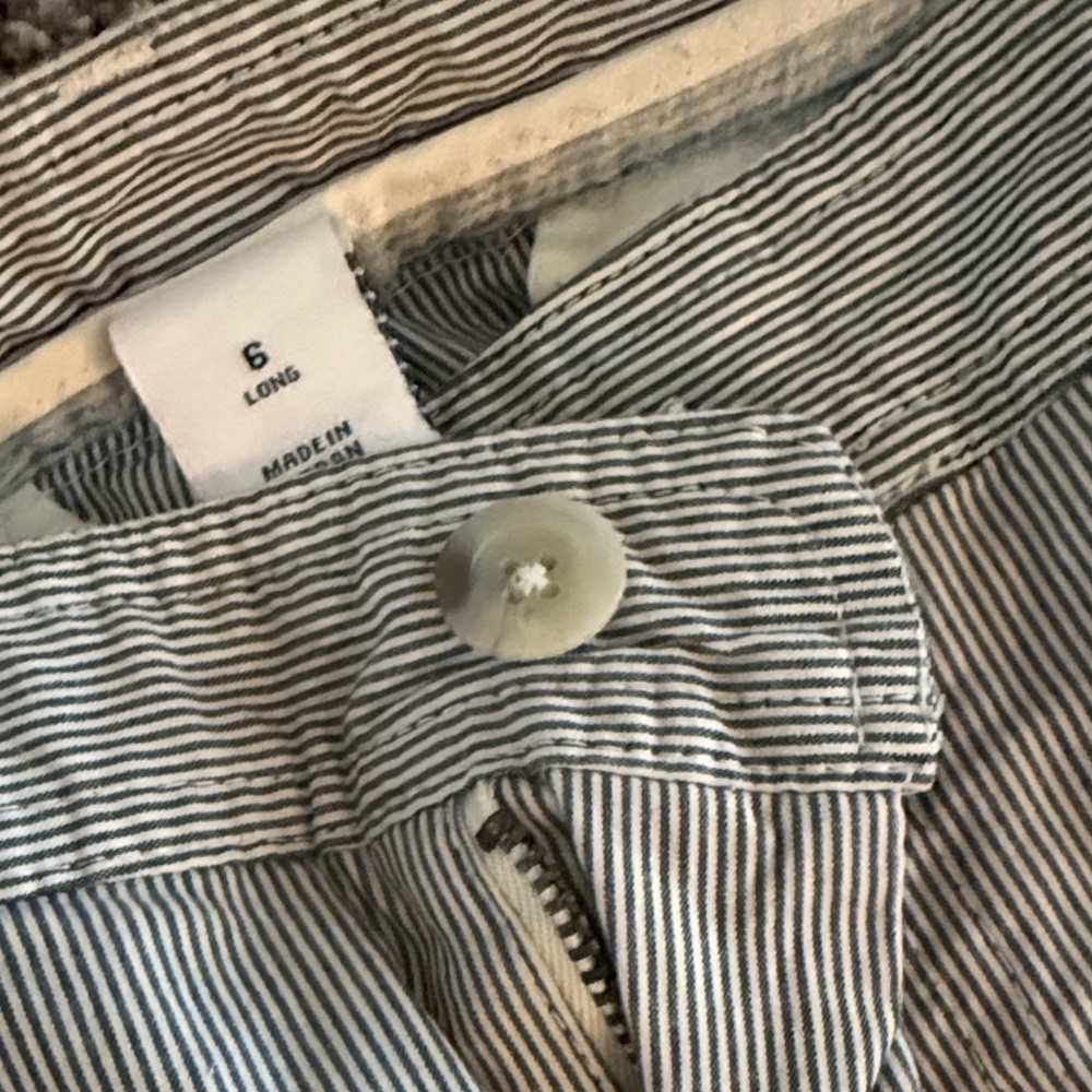 GAP Soft Gray Flare Pants - Picture 3 of 6